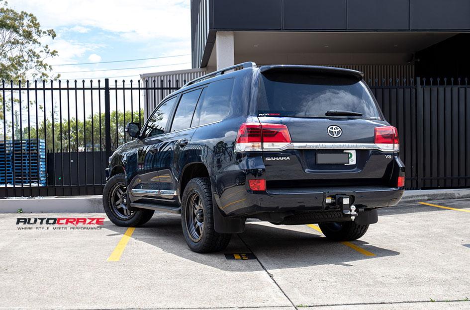 TOYOTA LANDCRUSIER ANZA MATTE ANTHRACITE WITH BLACK RING